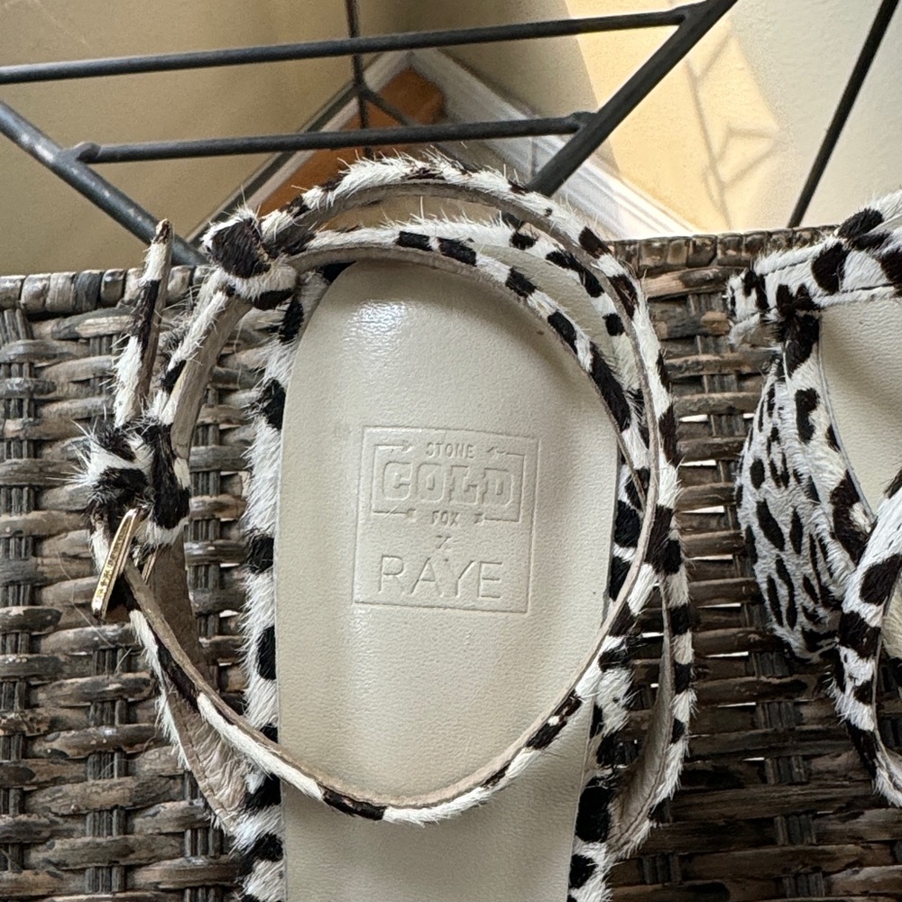 Stone‎ Cold Fox X Raye 9 black & white calf hair ankle wrap block heel sandals - Picture 4 of 10